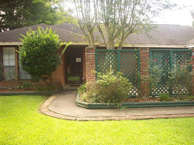 1st image of 2424 Evergreen Dr