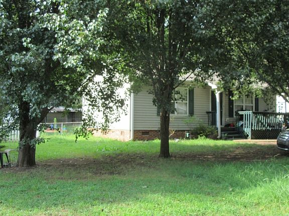 3rd image of 15 Traxler Ave