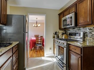 20 Timberline Dr, Fanwood, NJ 07023