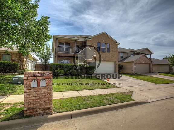2nd image of 1057 Castle Top Dr
