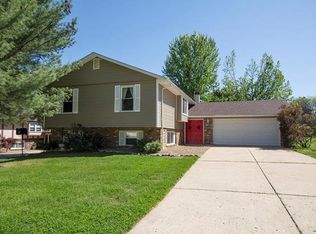 6 Foxboro Ct, Saint Peters, MO
