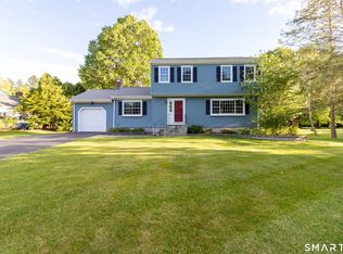 15 Kennedy Rd, Windsor, CT 06095