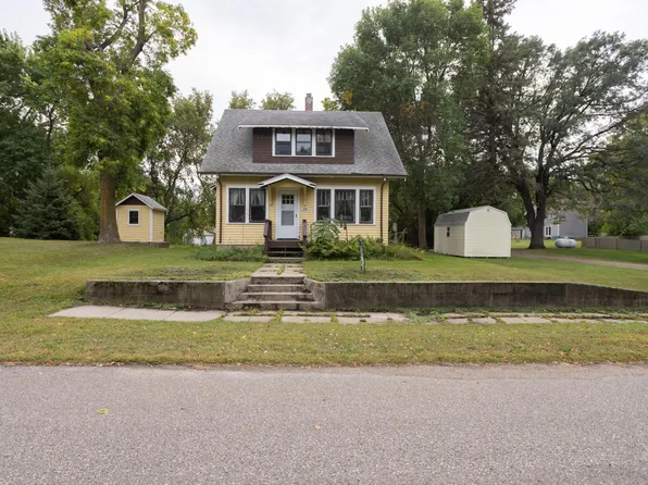 214 Oak Ave E, Underwood, MN 56586