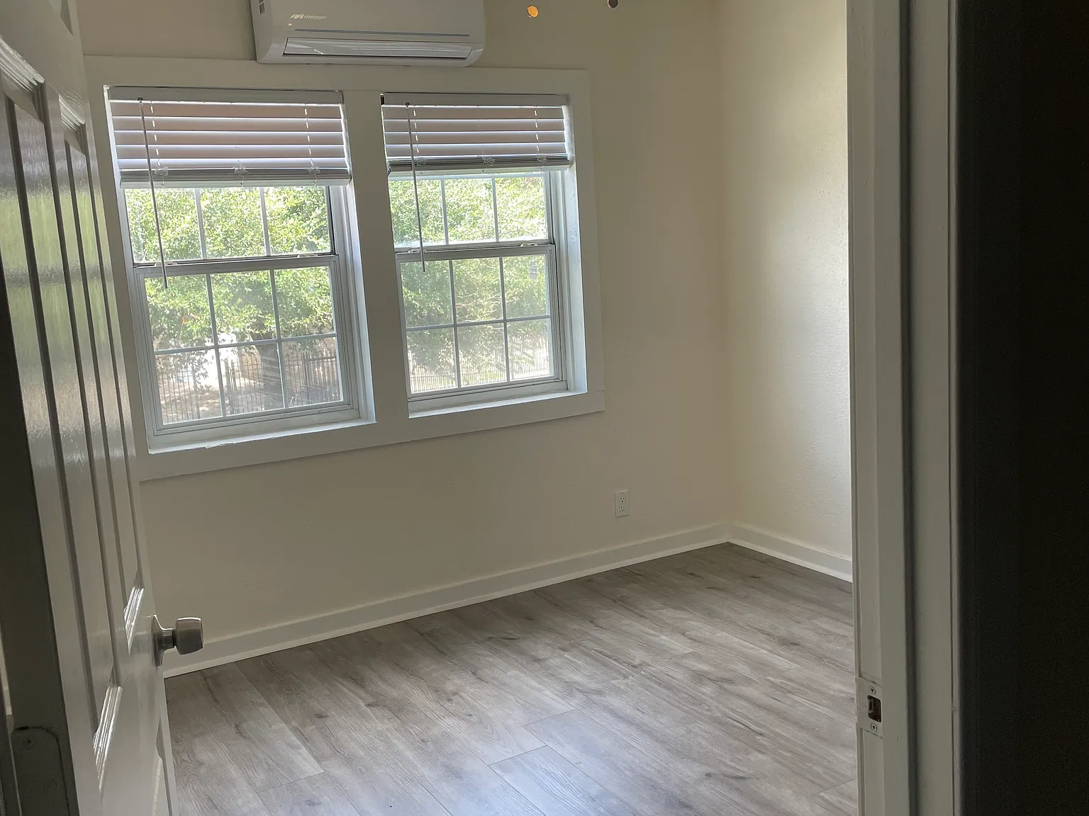 2 bed, 600 sqft, $1,250 — Photo 4