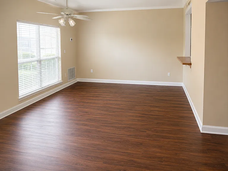 212 Jefferson Pl — Photo 3