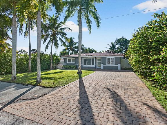 5th image of 360 SW 2nd Street