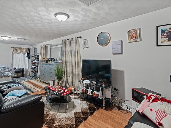 5th image of 26-28 Everly St