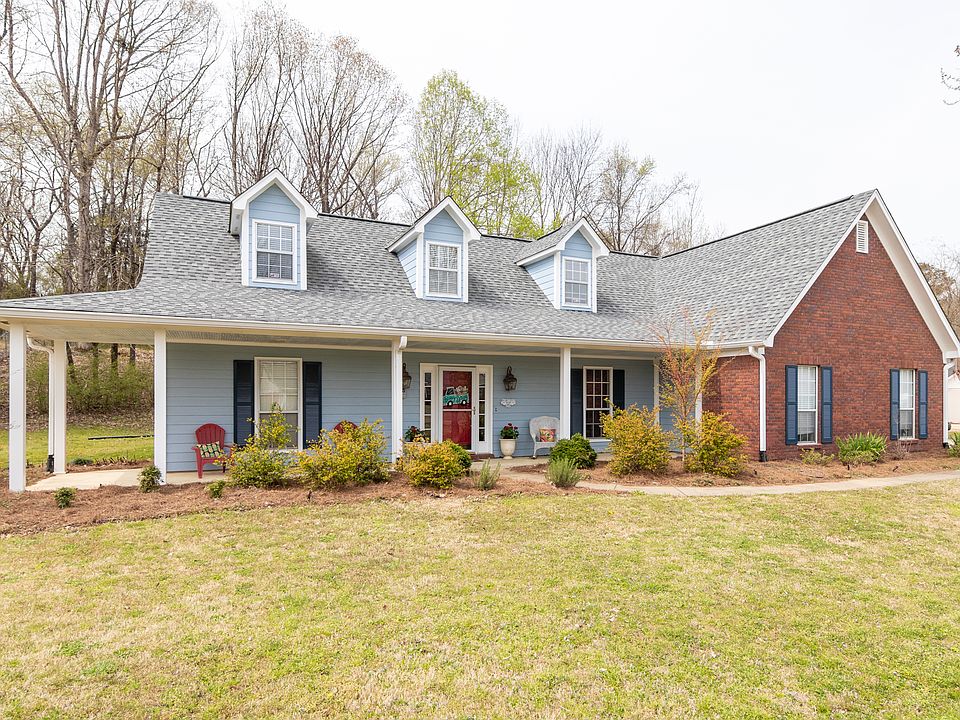 1st image of 525 Wedgewood Dr