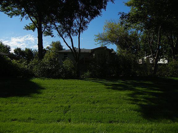 3rd image of 5692 Vineyard Ln