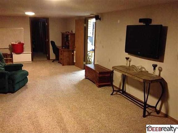3rd image of 6278 E Military Ave