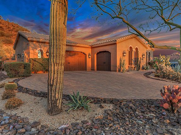3rd image of 8527 E Regina Cir