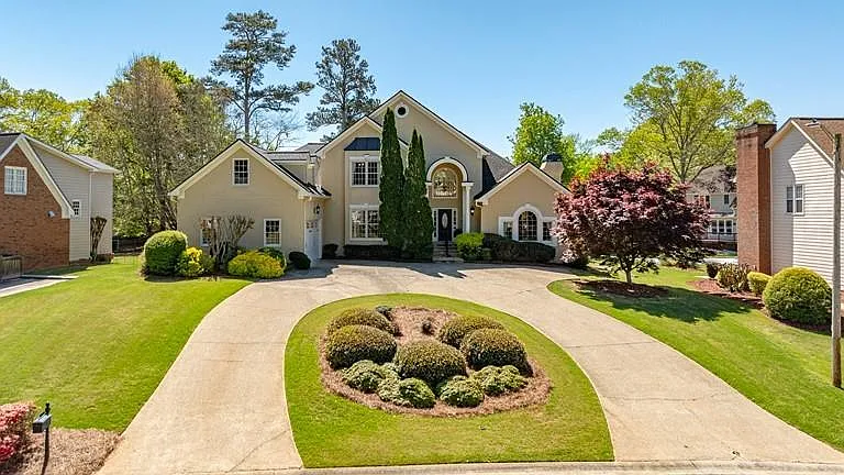 3004 Asheton Pl NE photo 1