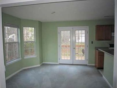4th image of 1122 Thackery Pl