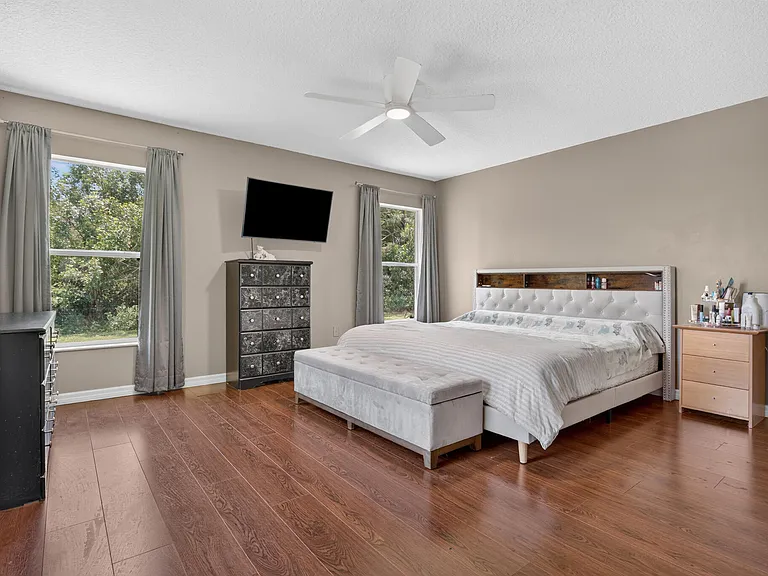 5758 NW Benbow Ct — Photo 15