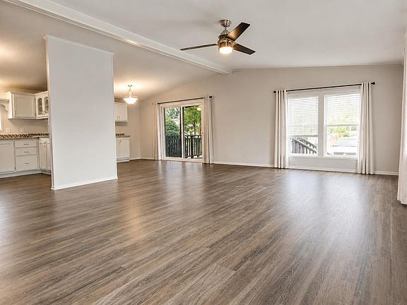 4th image of 295 Bud Ln