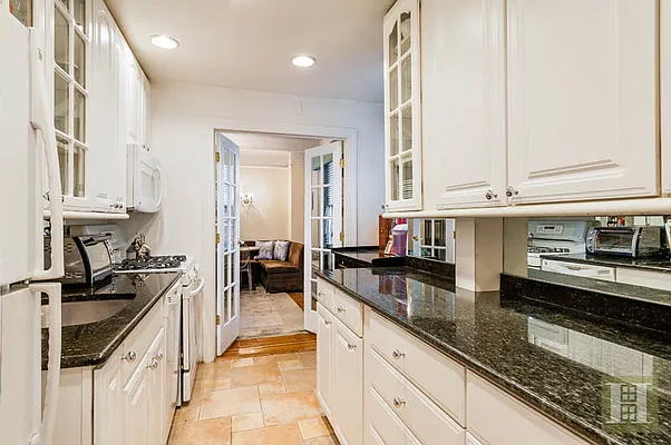 Rented by Halstead Real Estate | media 44