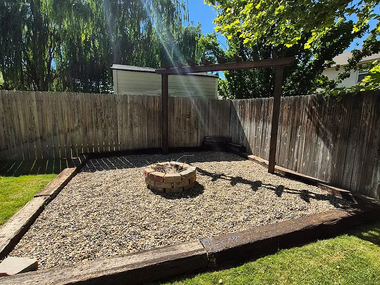 Backyard fire pit