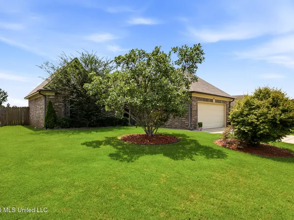 8324 Willow Dr, Southaven, MS 38671