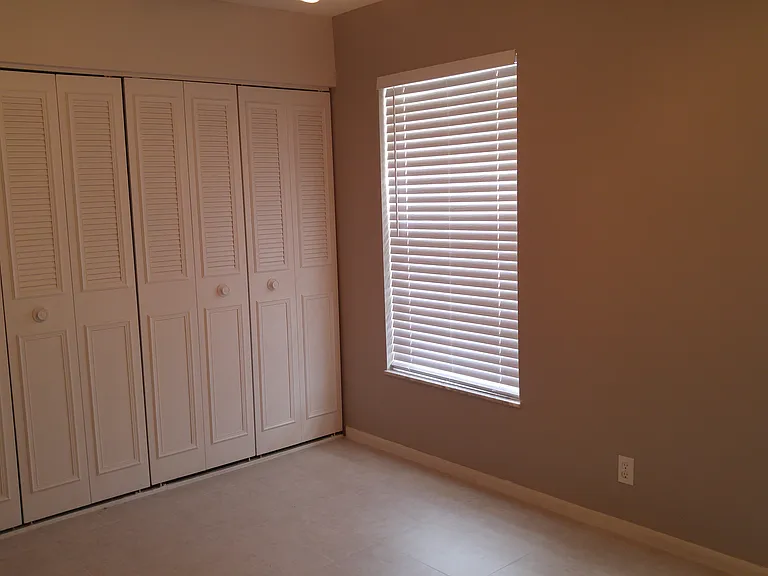 661 Marlboro Oval #B — Photo 14