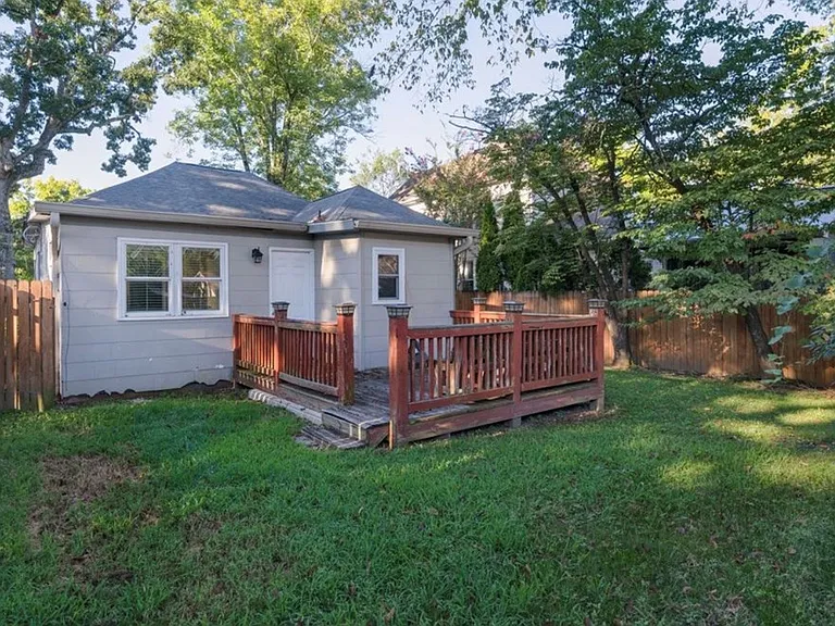 423 Money Tree Ln — Photo 30