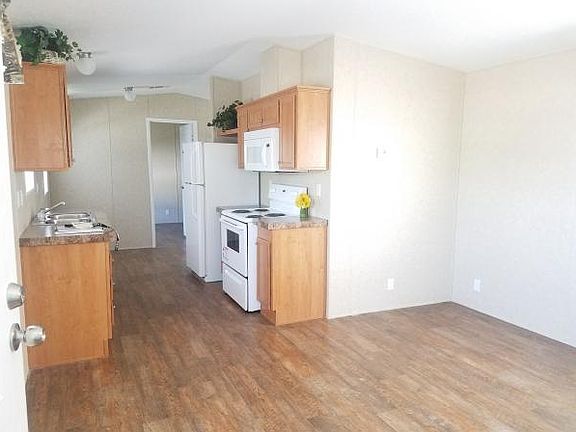 Living room into kitchen 