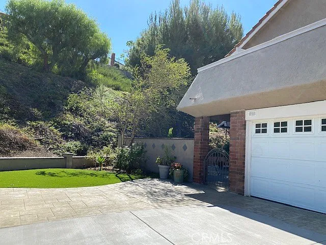 781 S Foxdale Ln — Photo 2