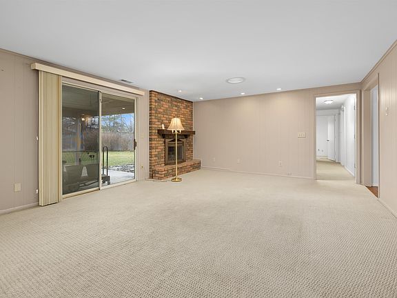 5th image of 3111 Marias Dr