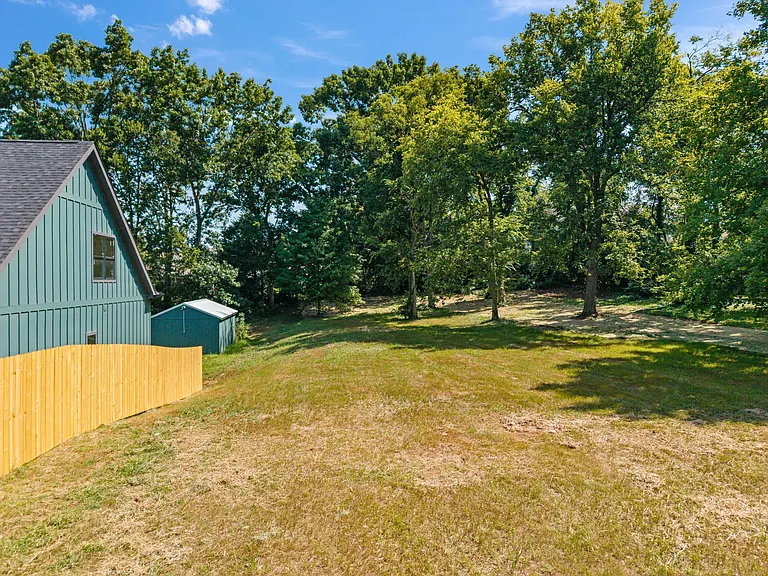 610 Westboro Dr — Photo 32