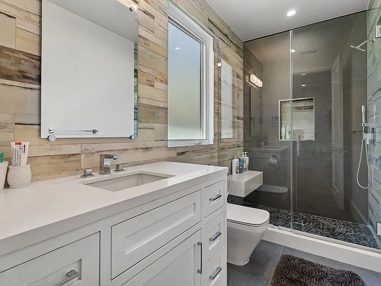 4435 Stansbury Ave — Photo 44