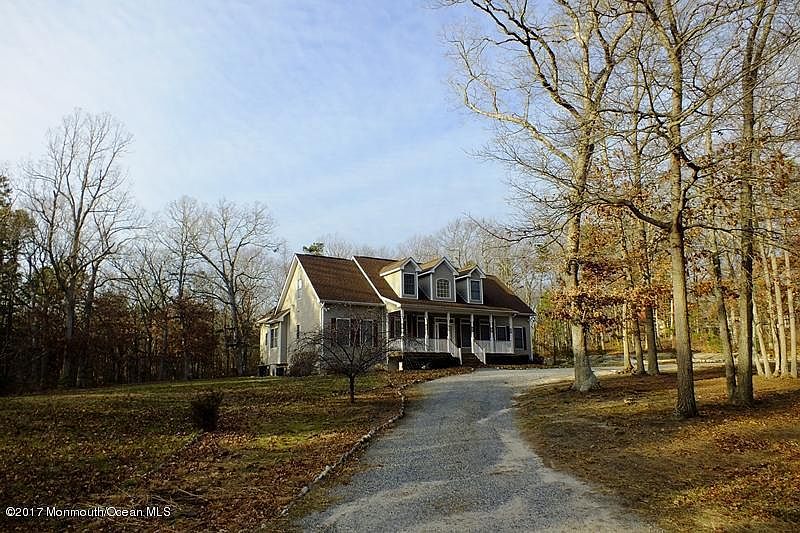 1st image of 140 Doria Ave