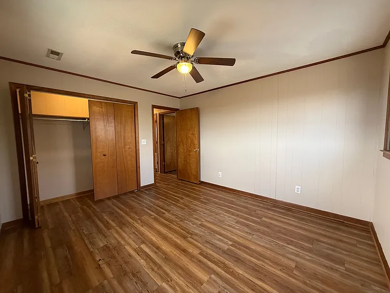 1111 Fairview Rd — Photo 19