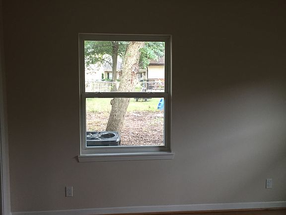 2nd image of 5011 Poinciana Dr