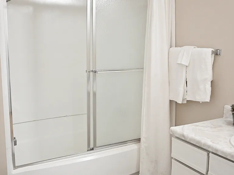 Rosewater Apartments — Photo 41