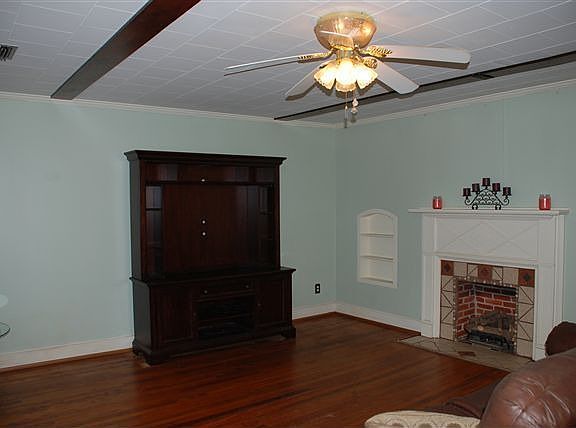 2nd image of 116 Rosewood Dr