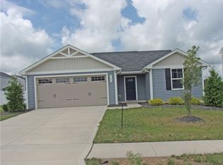 5284 Decker St, Barberton, OH 44203