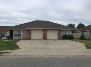 2129 S 9th St, Rogers, AR 72758