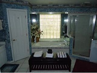 4th image of 5548 River Oaks Dr