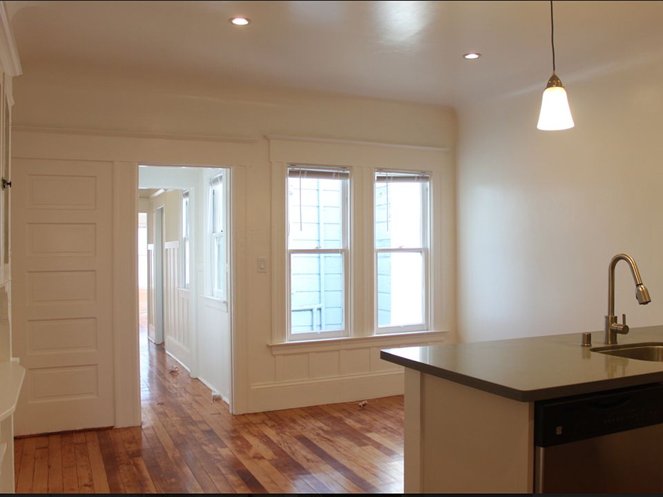 1st image of 569B Minna St