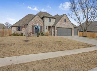 1506 Wildwood Dr, Claremore, OK 74017