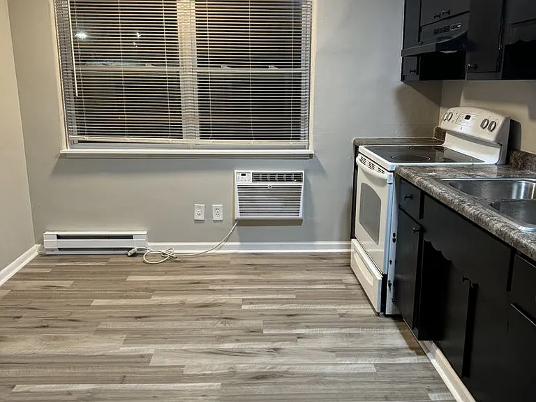 6111 Laurel Hall Dr — Photo 5
