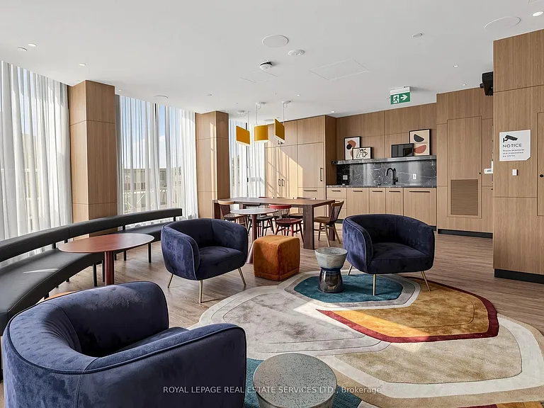 25 Cordova Ave #1210 — Photo 49