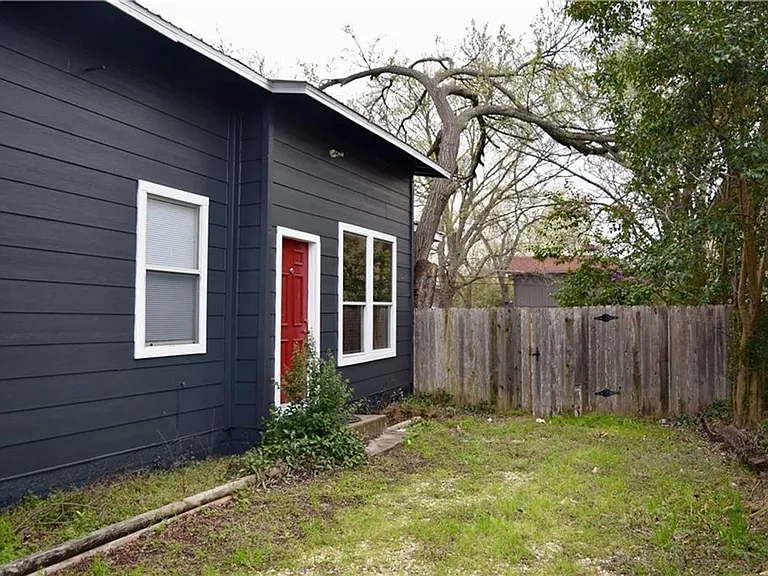 611 Nelray Blvd #A — Photo 6