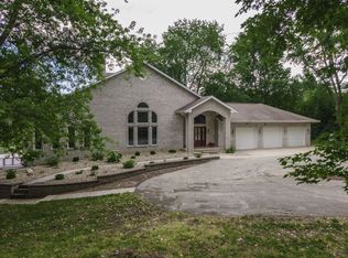 4867 N 1475 East Rd, Heyworth, IL 61745