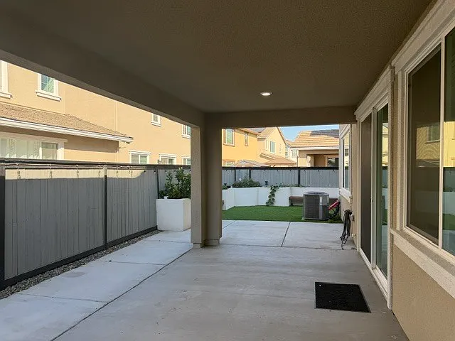 572 Willow Bend - 1 — Photo 4