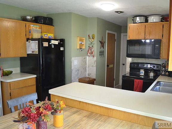 3rd image of 2207 Wahlquist Dr