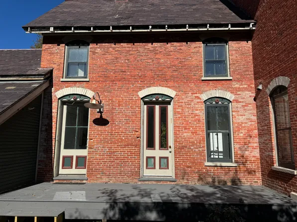 5224 Shelburne Rd APT 104, Shelburne, VT 05482