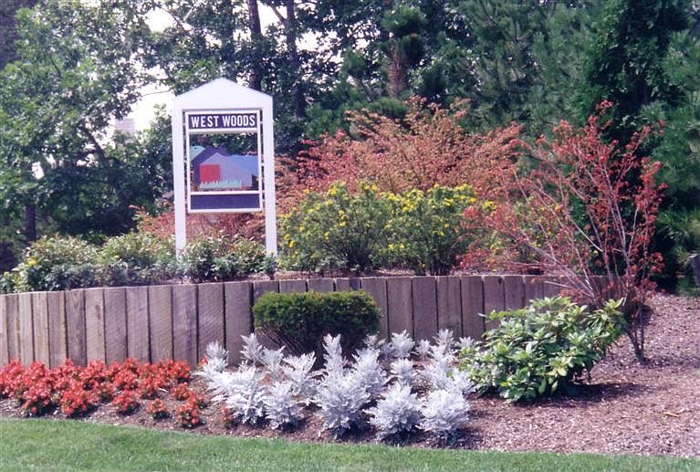 1st image of 15 W Woods