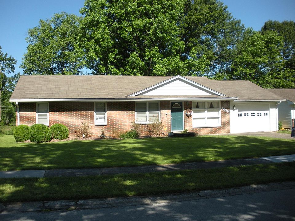 1st image of 1016 S Emerald Ln