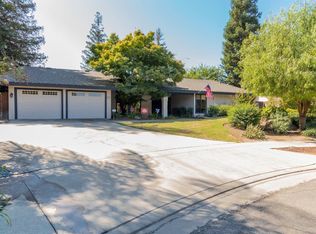8876 N 6th St, Fresno, CA 93720