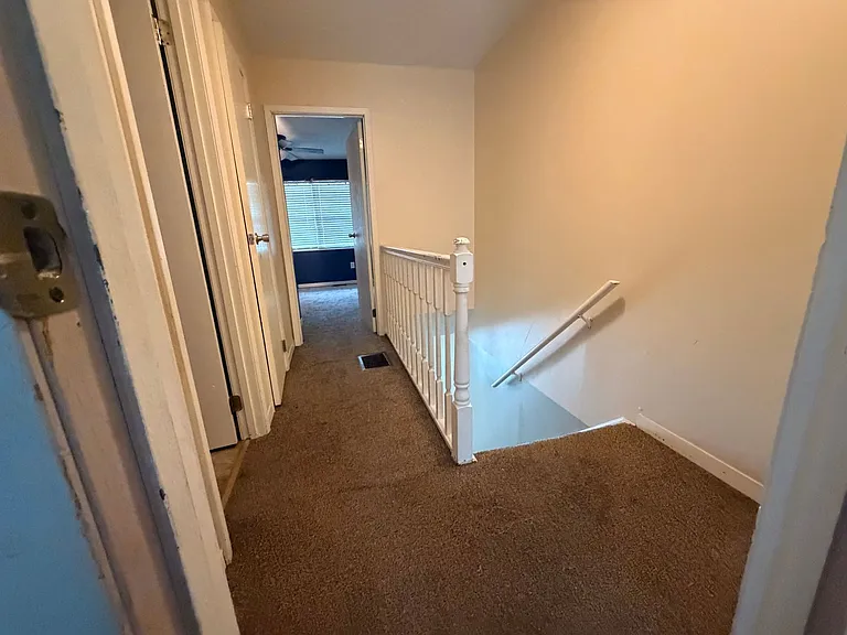 576 E Graham Pl — Photo 11